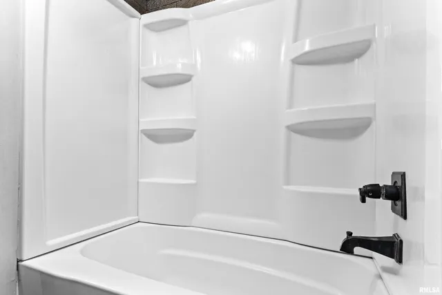 $65,000 | 2407 North Central Avenue, Peoria, IL 61603