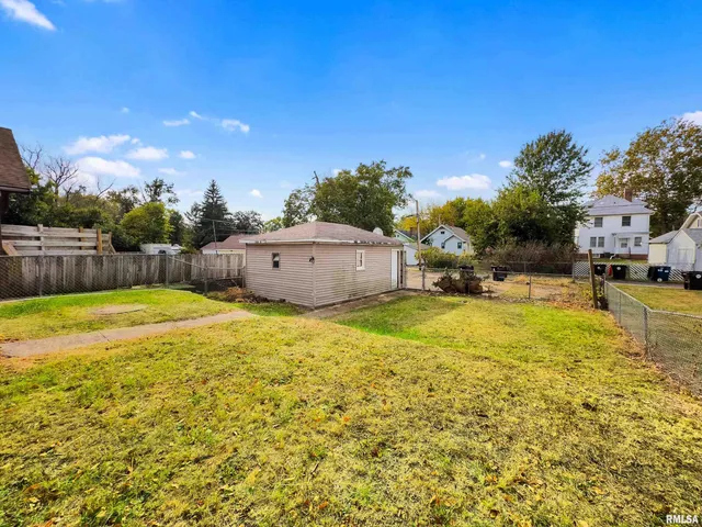 $65,000 | 2407 North Central Avenue, Peoria, IL 61603