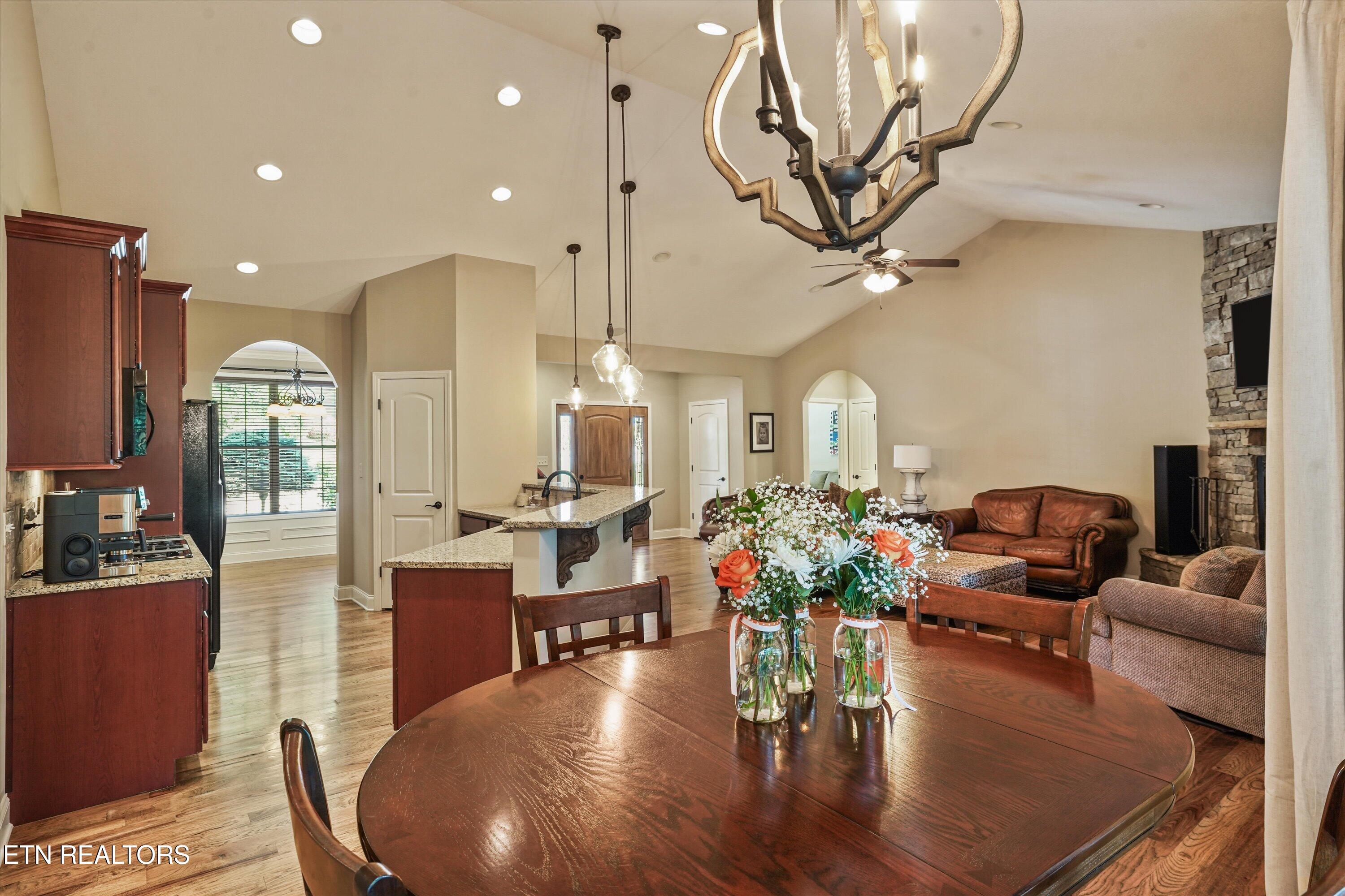 1341 Hillvale Road Louisville, TN 37777 - Photo 8 of 42 07-128 Hillvale Rd36