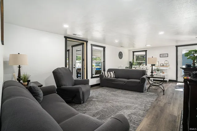 $325,000 | 133 East Sunny Acres North, Rome City, IN 46784