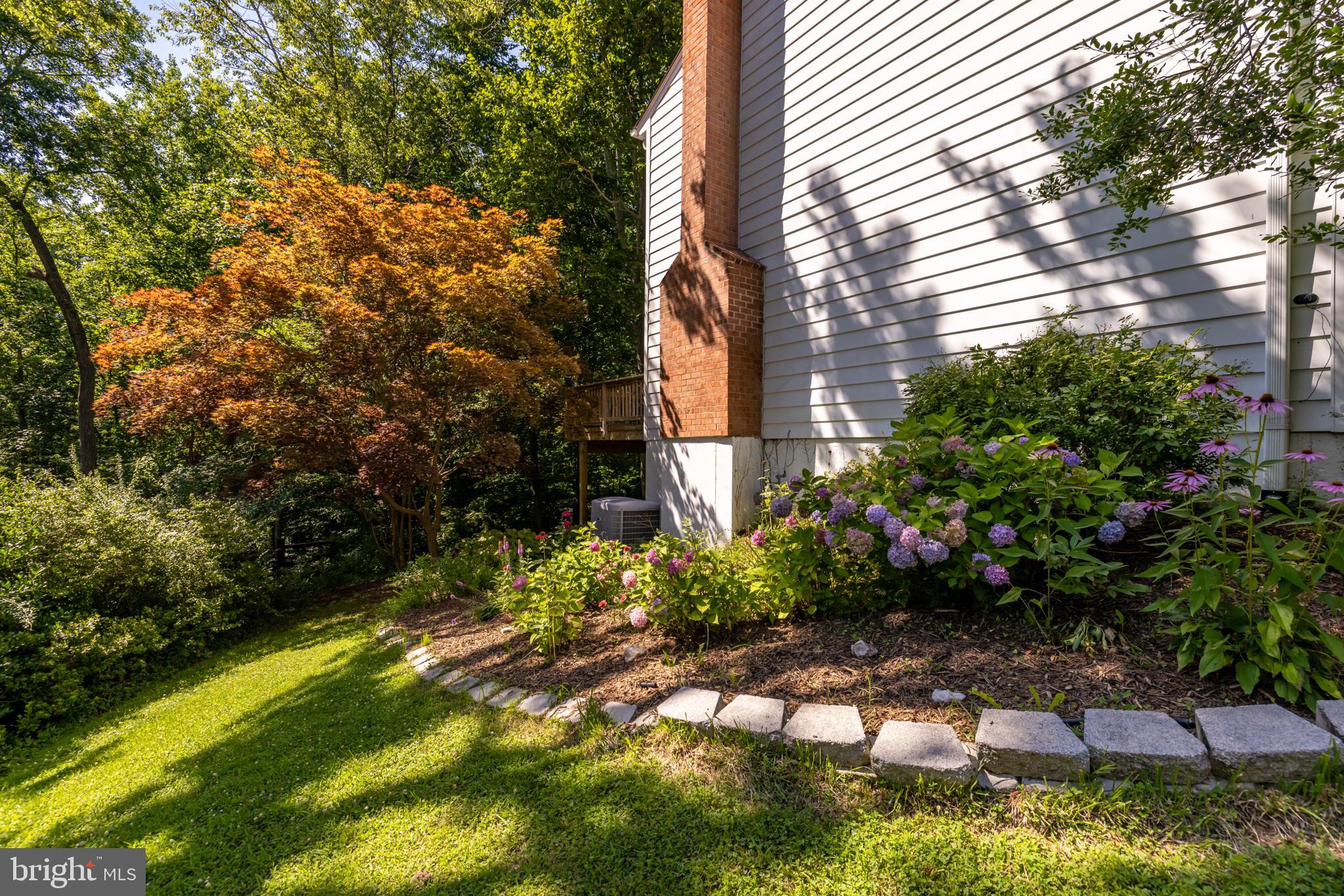 7142 Rolling Forest Avenue Springfield, VA 22152 - Photo 40 of 40 Landscaping