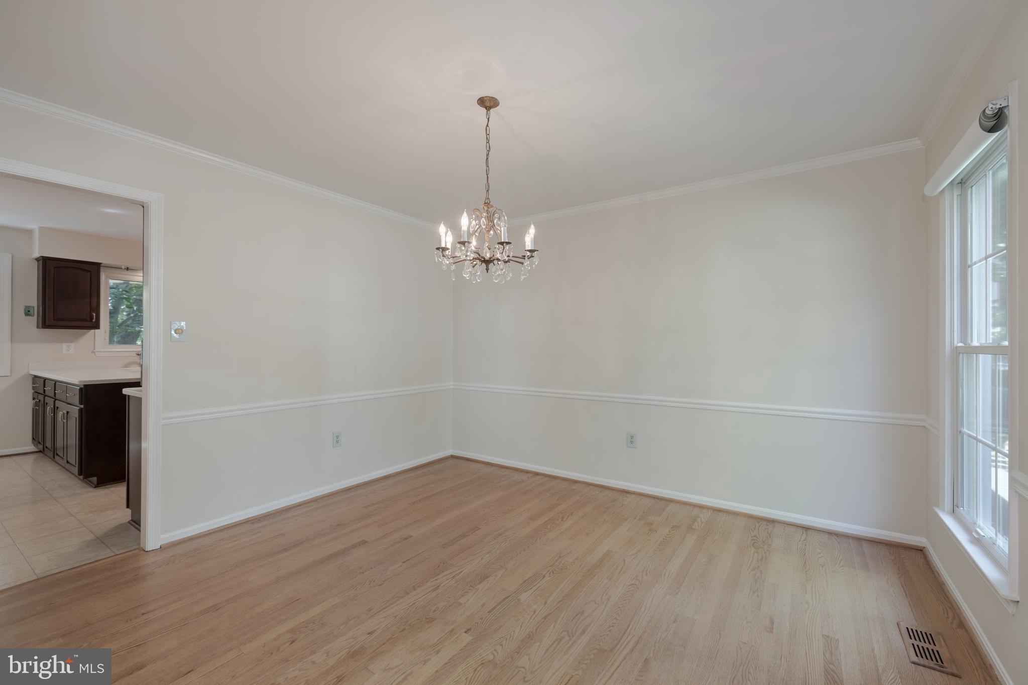 7142 Rolling Forest Avenue Springfield, VA 22152 - Photo 8 of 40 Dining Room