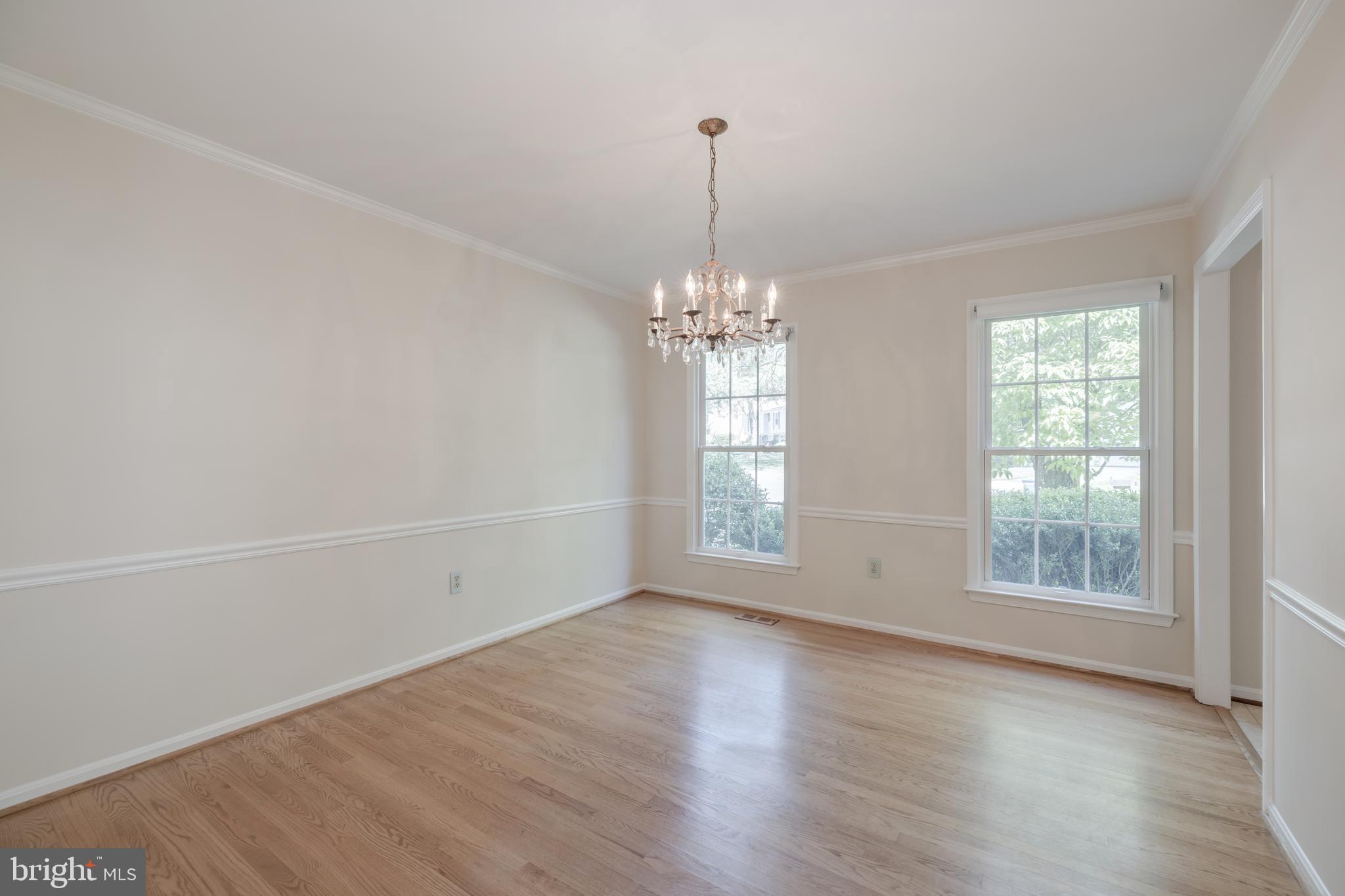 7142 Rolling Forest Avenue Springfield, VA 22152 - Photo 9 of 40 Dining Room
