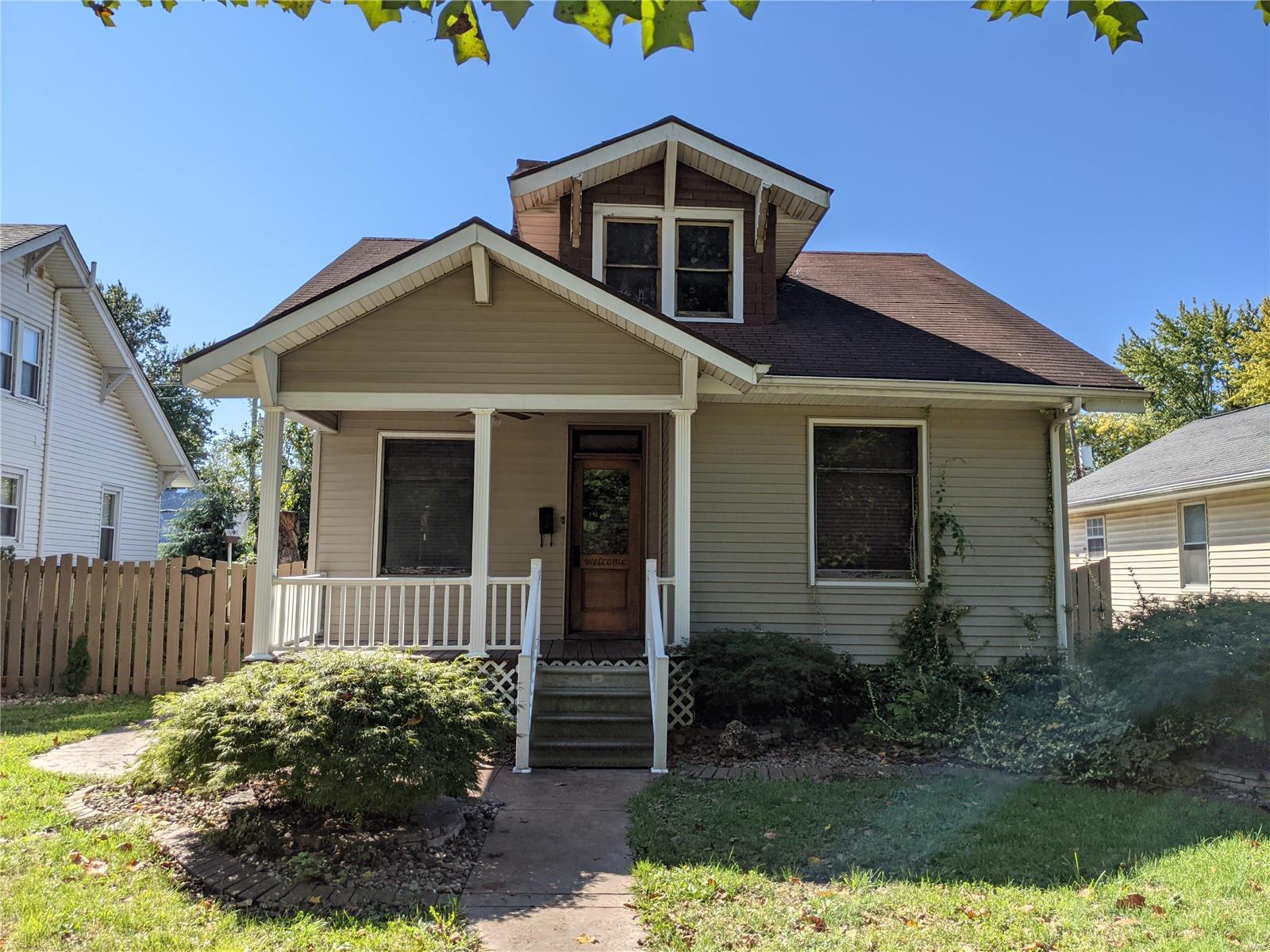 821 Troy Road Edwardsville, IL 62025 - Photo 1 of 21 Gallery Image 1