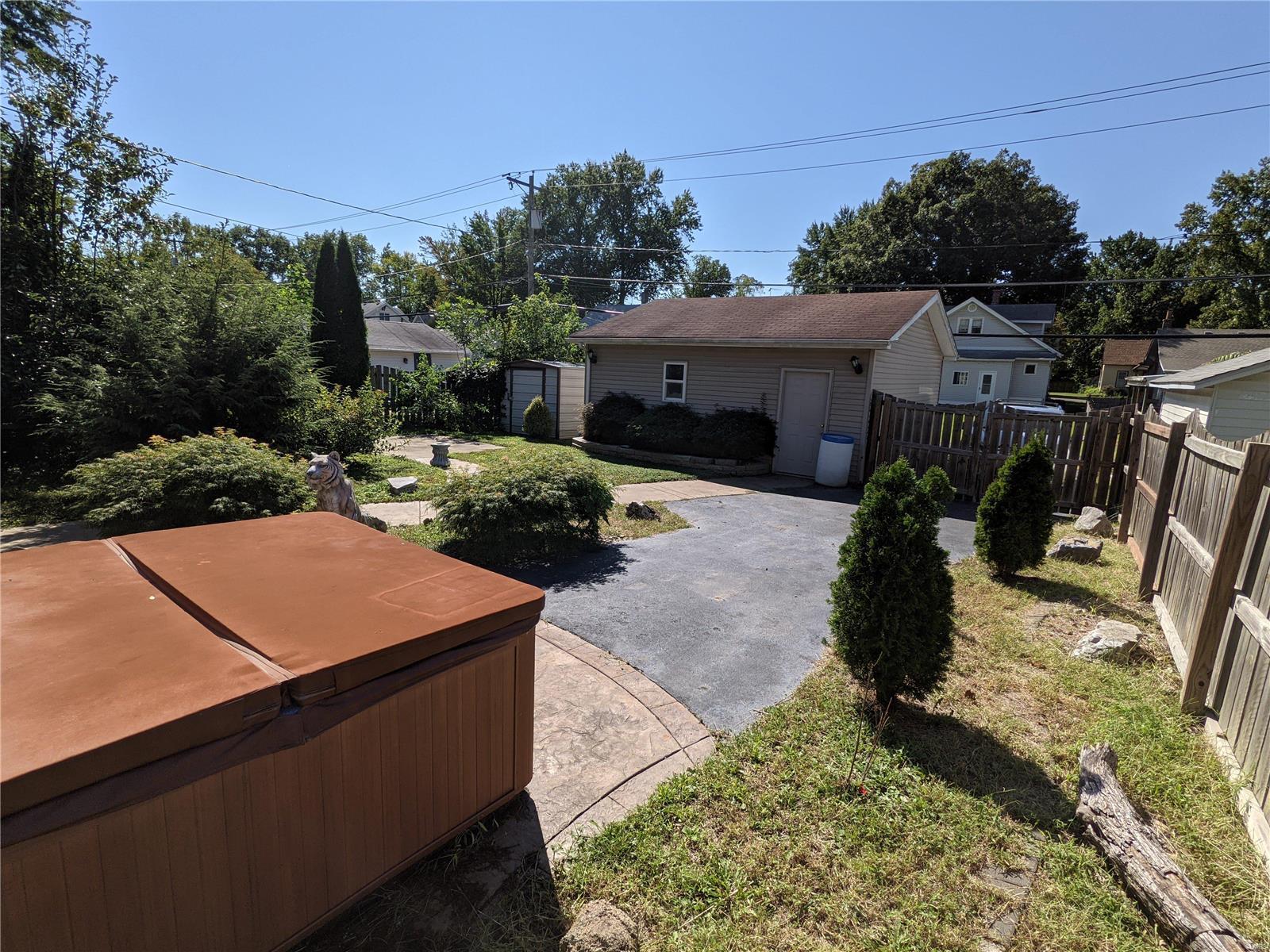 821 Troy Road Edwardsville, IL 62025 - Photo 4 of 21 Gallery Image 4