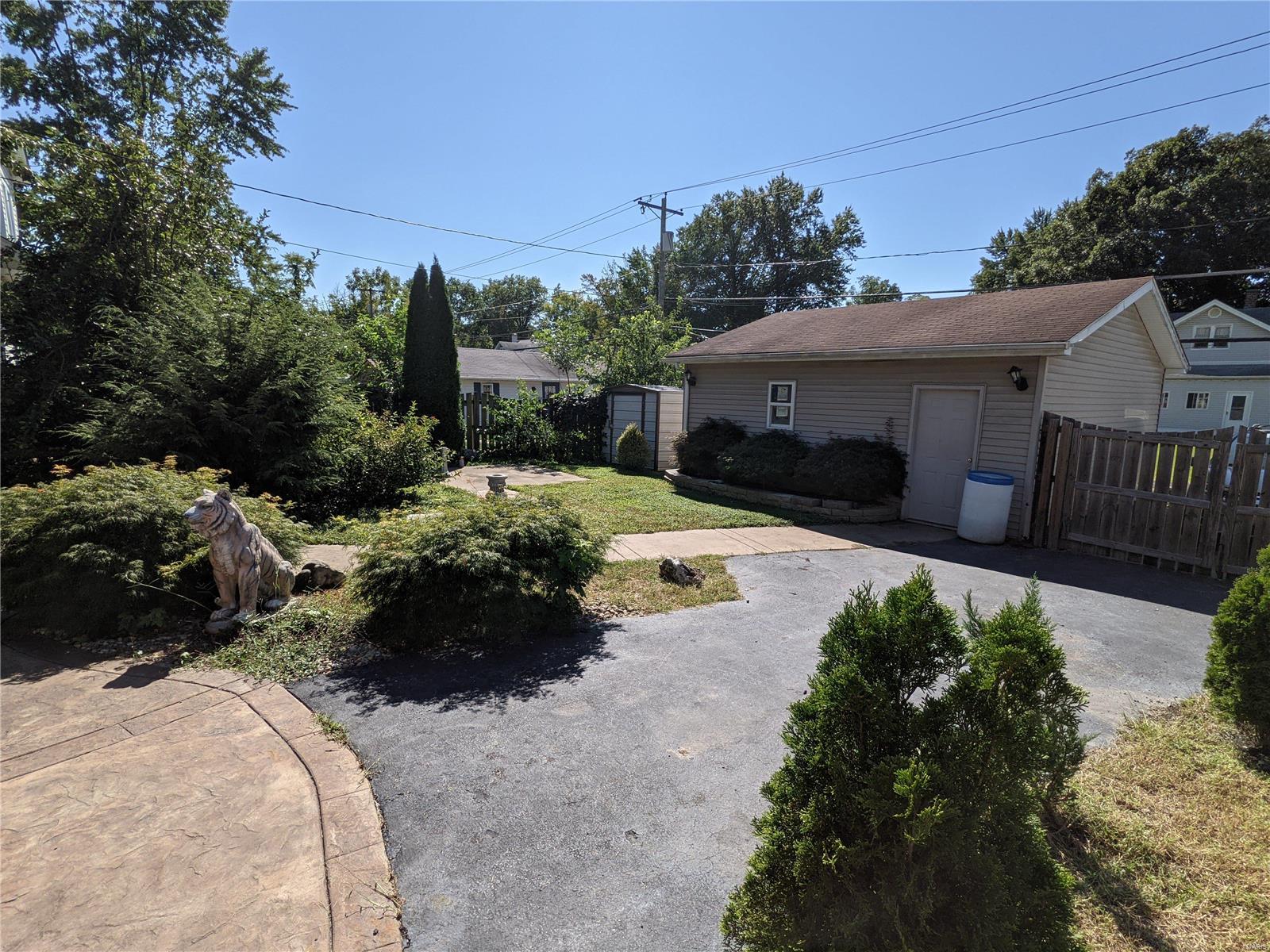 821 Troy Road Edwardsville, IL 62025 - Photo 5 of 21 Gallery Image 5