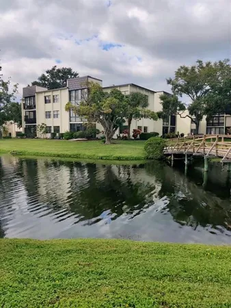 $1,600 | 14130 Rosemary Lane, Unit 3207, Largo, FL 33774