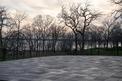 a view of backyard space