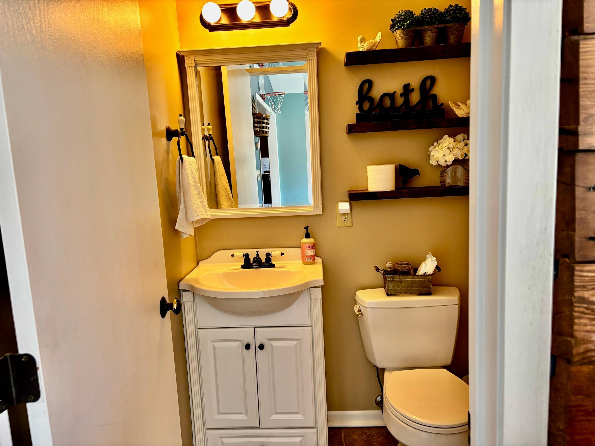 406 Robin Road Albert Lea, MN 56007 - Photo 11 of 48