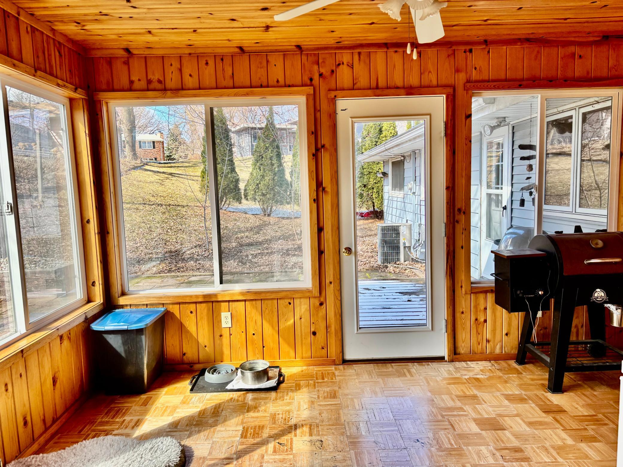 406 Robin Road Albert Lea, MN 56007 - Photo 12 of 48