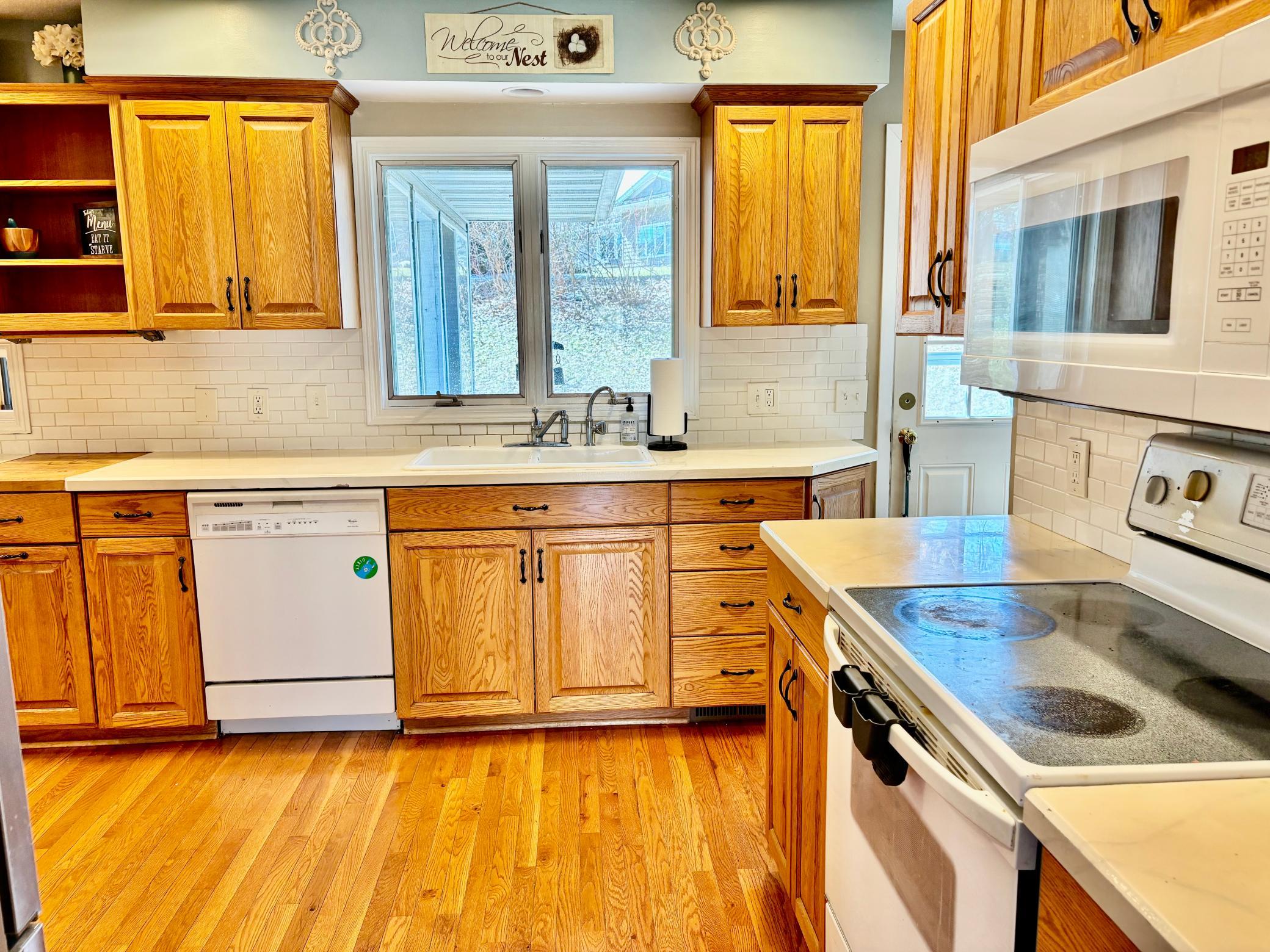 406 Robin Road Albert Lea, MN 56007 - Photo 2 of 48