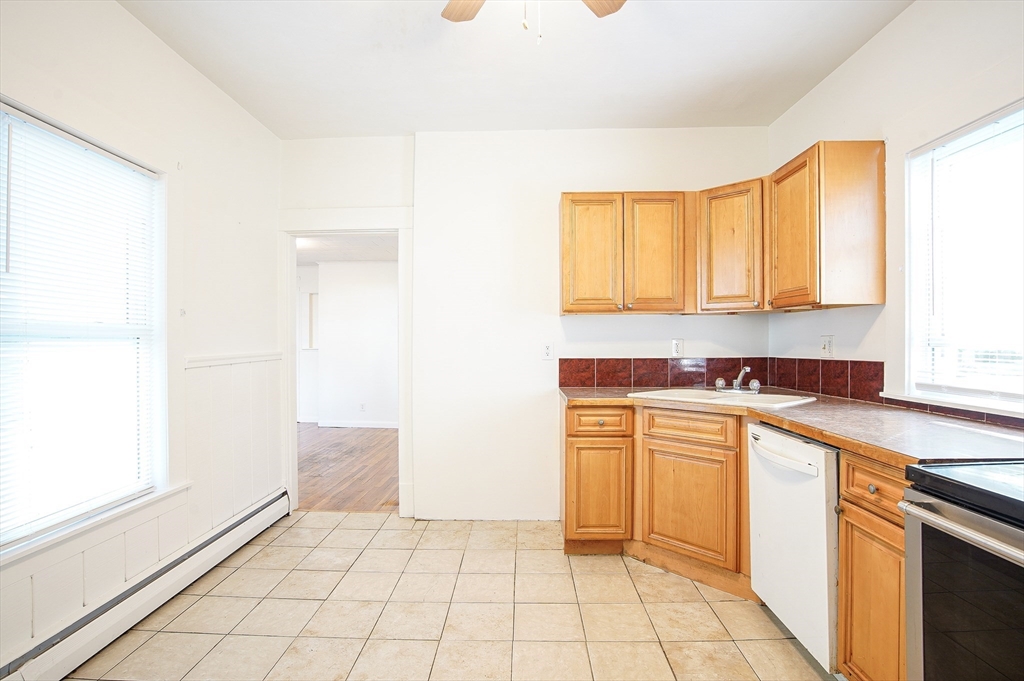 72 Walnut Street, Unit 1L Chicopee, MA 01020 - Photo 5 of 17