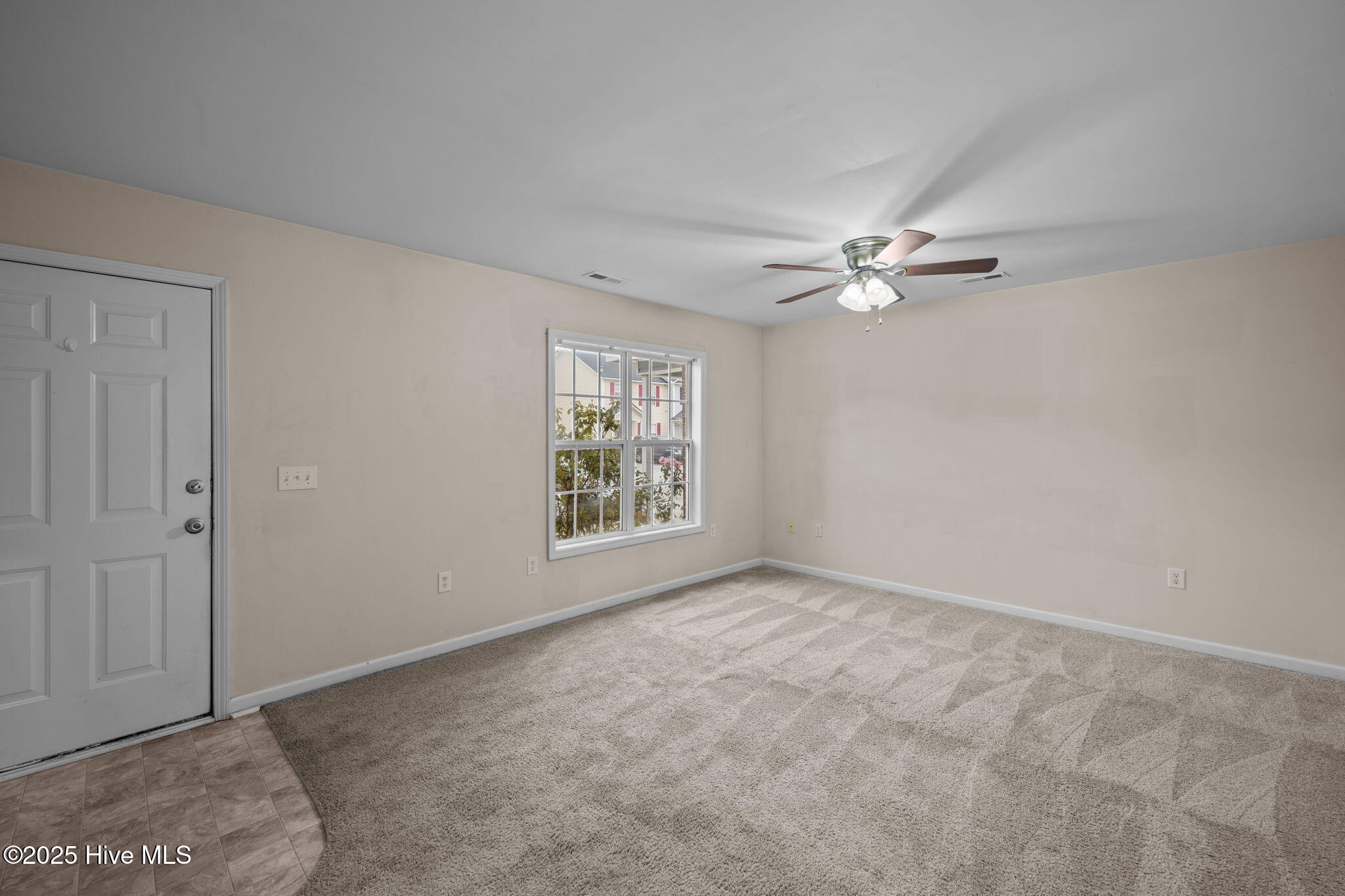 100 Apache Trail Havelock, NC 28532 - Photo 4 of 27 5-web-or-mls-0C0A7991