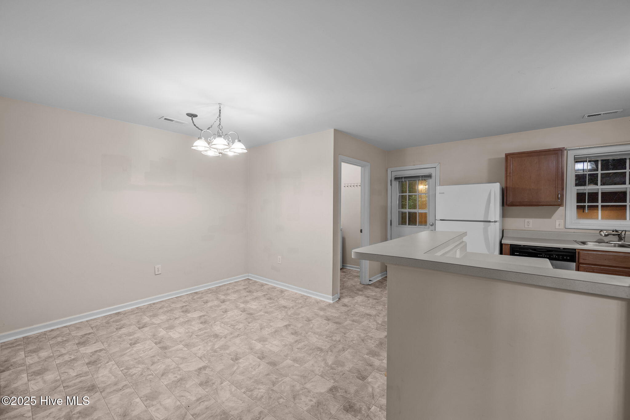100 Apache Trail Havelock, NC 28532 - Photo 7 of 27 8-web-or-mls-0C0A7997