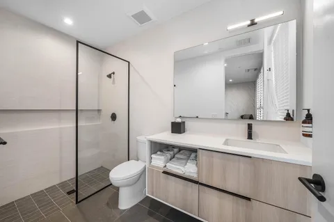 $2,475,000 | 11501 Old Ocean Boulevard, Ocean Ridge, FL 33435