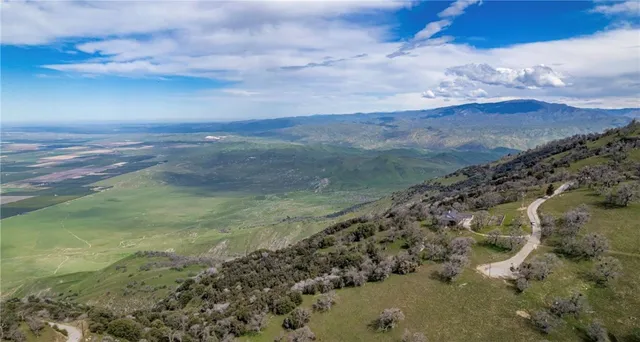 $40,500 | 26300 Hazelwood Court, Tehachapi, CA 93561