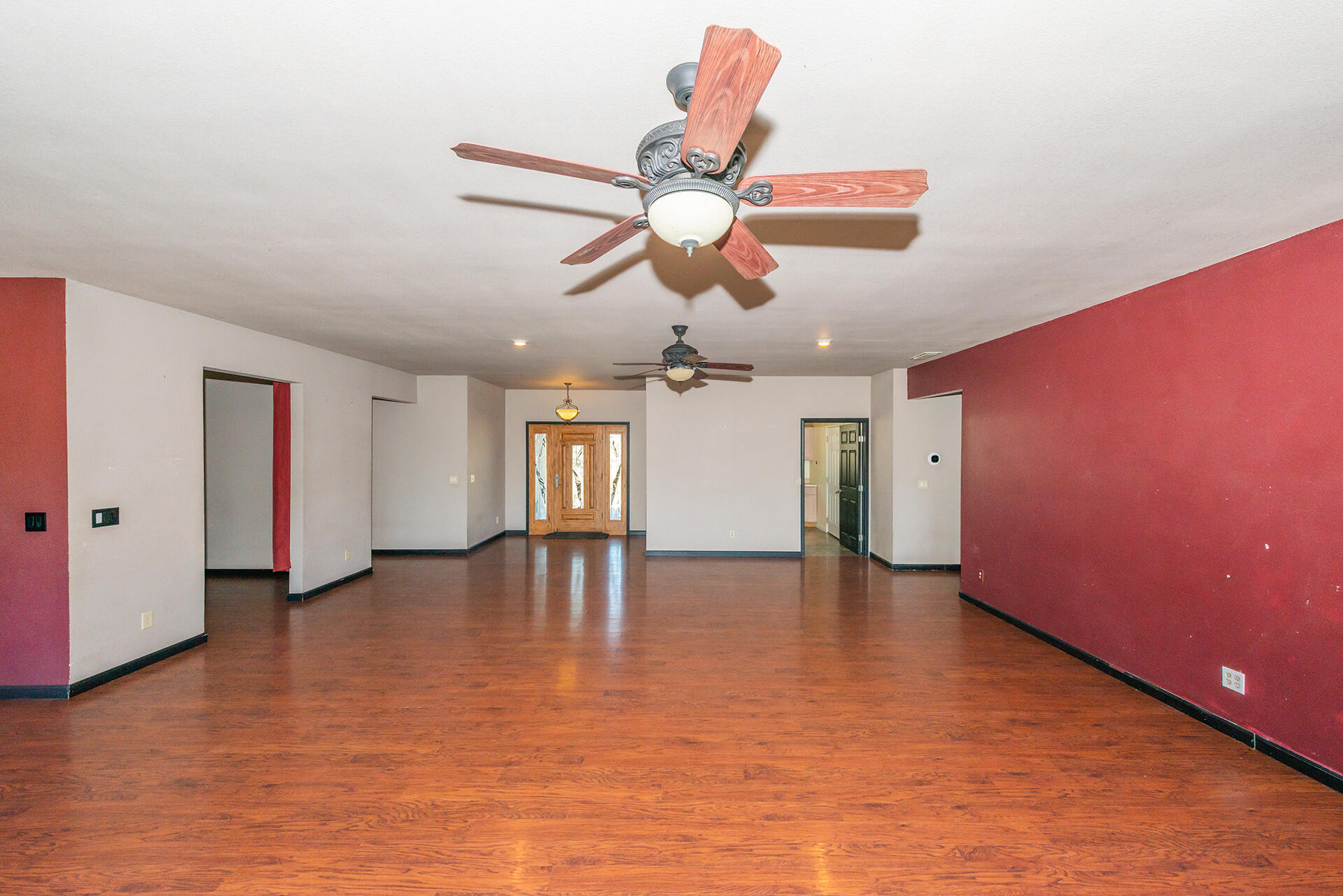 13575 Gas Point Road Igo, CA 96047 - Photo 7 of 59 Great Room