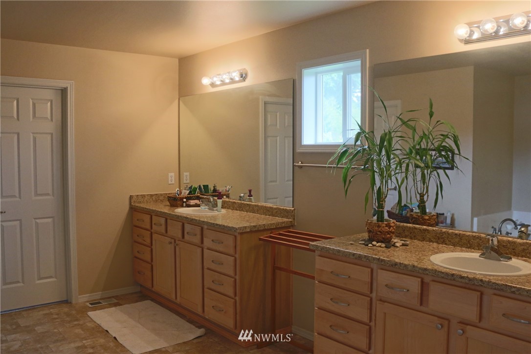 1396 Foreman Road DuPont, WA 98327 - Photo 22 of 25