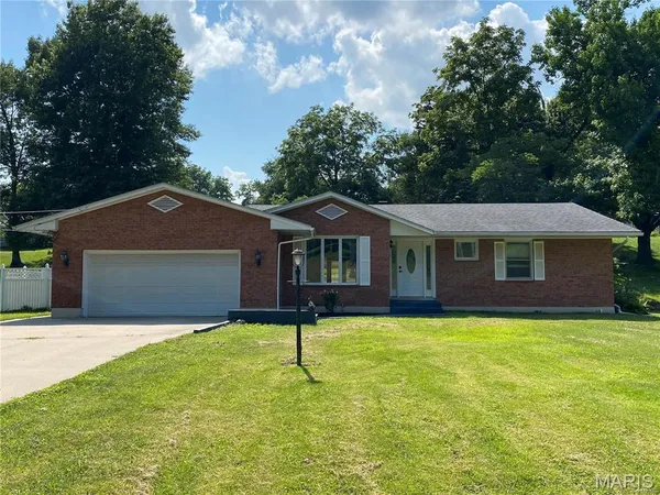 $292,500 | 1105 Central Avenue, Hannibal, MO 63401