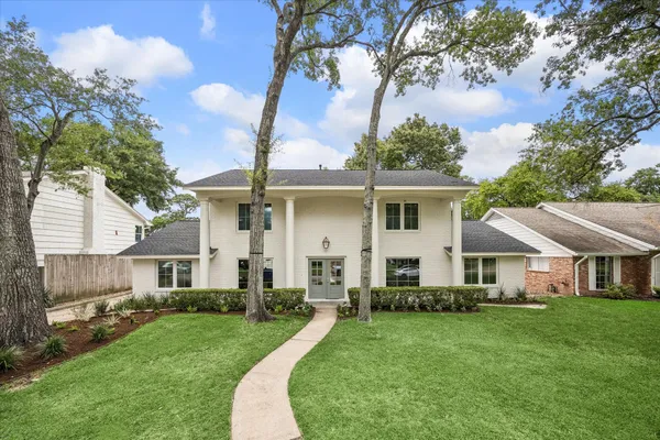 $1,675,000 | 10806 Britoak Lane, Houston, TX 77079