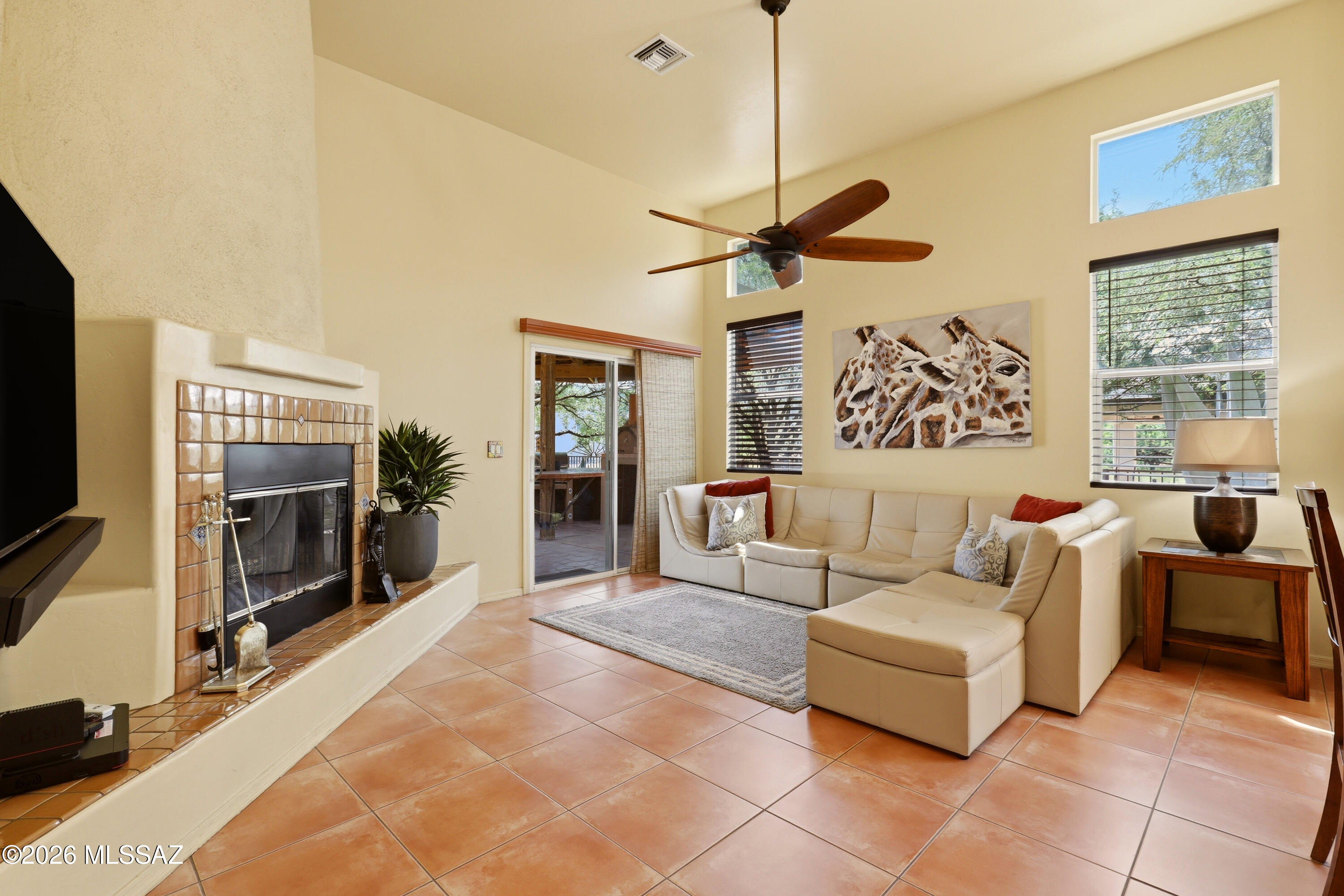 1843 Rosalia Court Rio Rico, AZ 85648 - Photo 10 of 34 9_rosalia_009