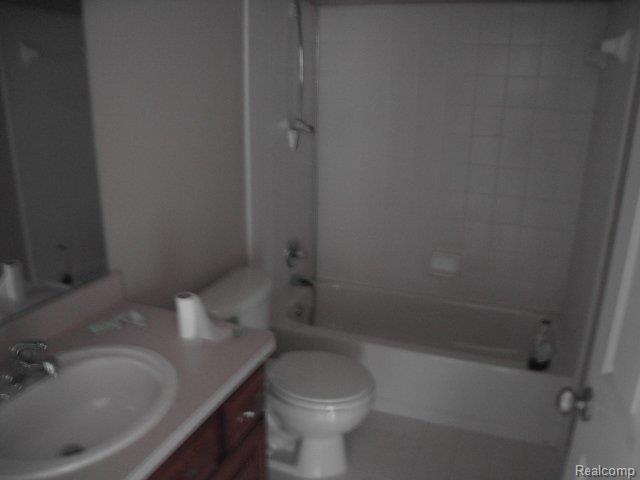 201 Red Mill Drive Inkster, MI 48141 - Photo 4 of 9 Bathrm