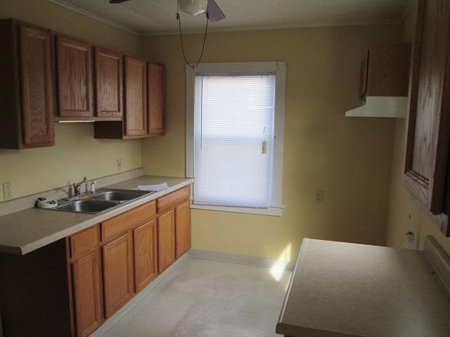 2018 2nd Street Moline, IL 61265 - Photo 5 of 13 Gallery Image 5