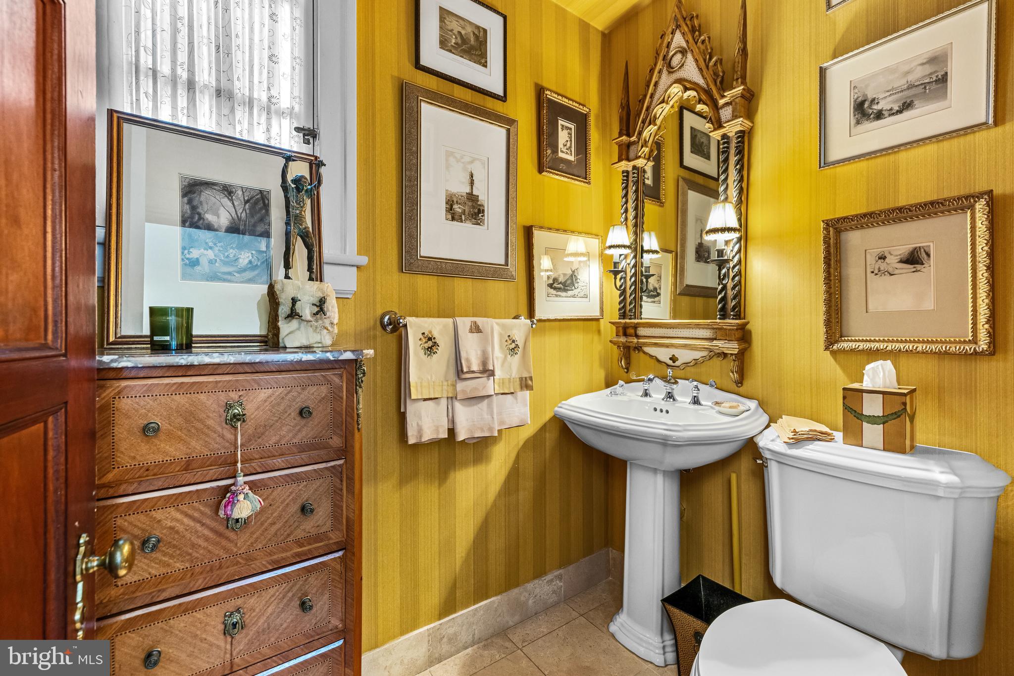 112 St Dunstans Road Baltimore, MD 21212 - Photo 12 of 63 Powder Room