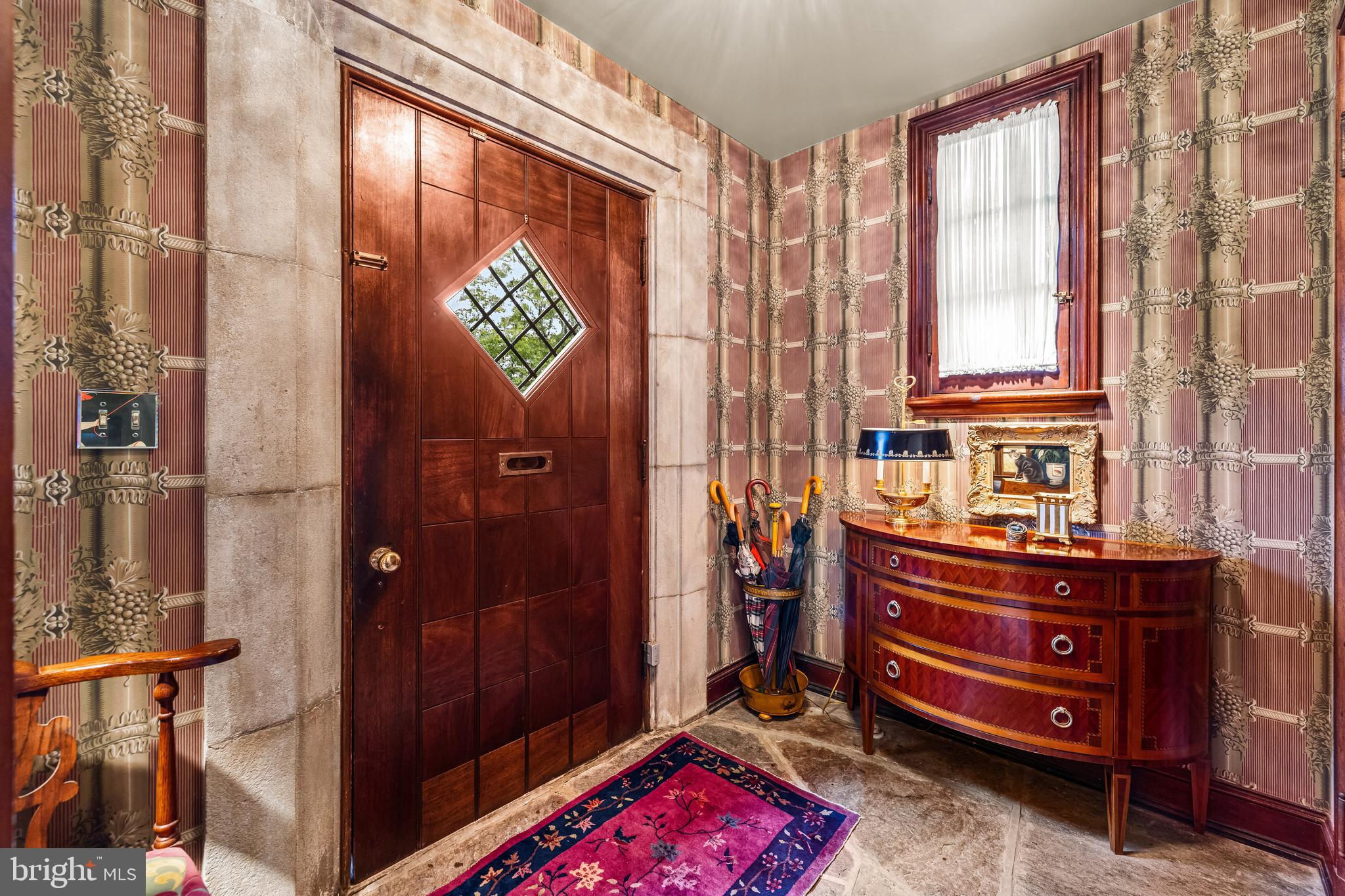 112 St Dunstans Road Baltimore, MD 21212 - Photo 3 of 63