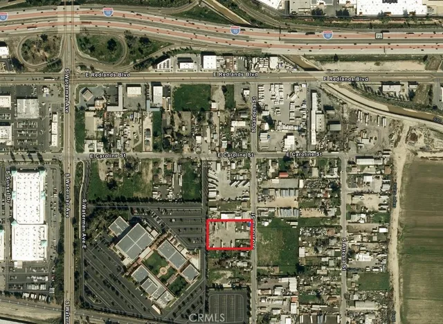 a picture of a bathroom