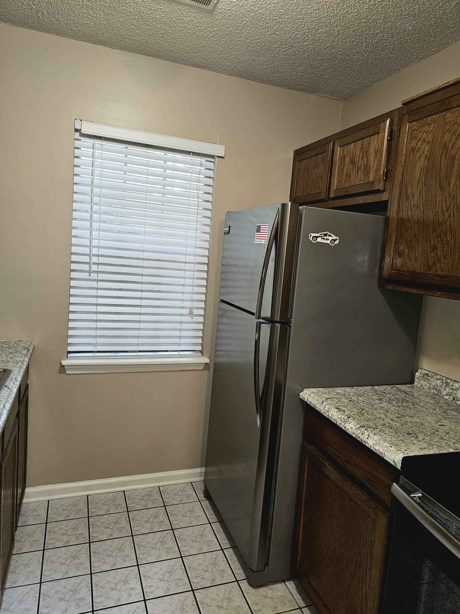 174 Commons Way Goose Creek, SC 29445 - Photo 7 of 15 20240410_124131