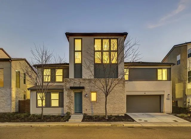 $2,088,800 | 5882 Beechwood Loop, Dublin, CA 94568