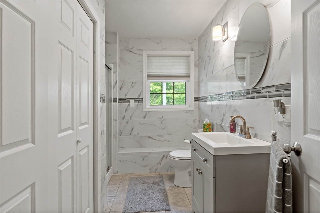 1084 Laurel Street Fall River, MA 02721 - Photo 16 of 42