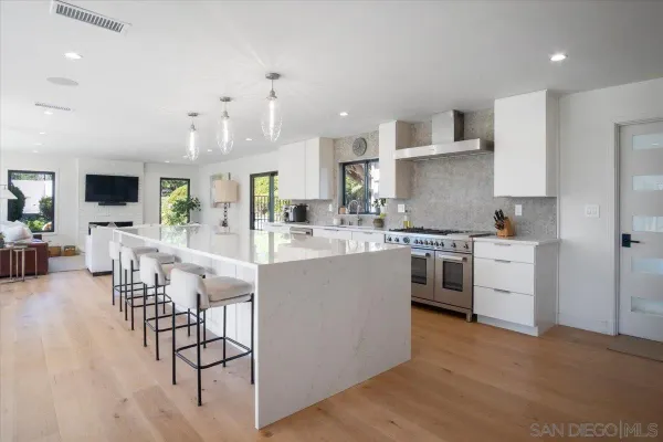 $5,395,000 | 4905 El Arco Iris, Rancho Santa Fe, CA 92067