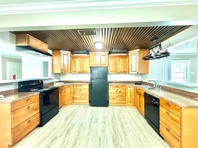 $2,000 | 13034 Peoria Street, Houston, TX 77015