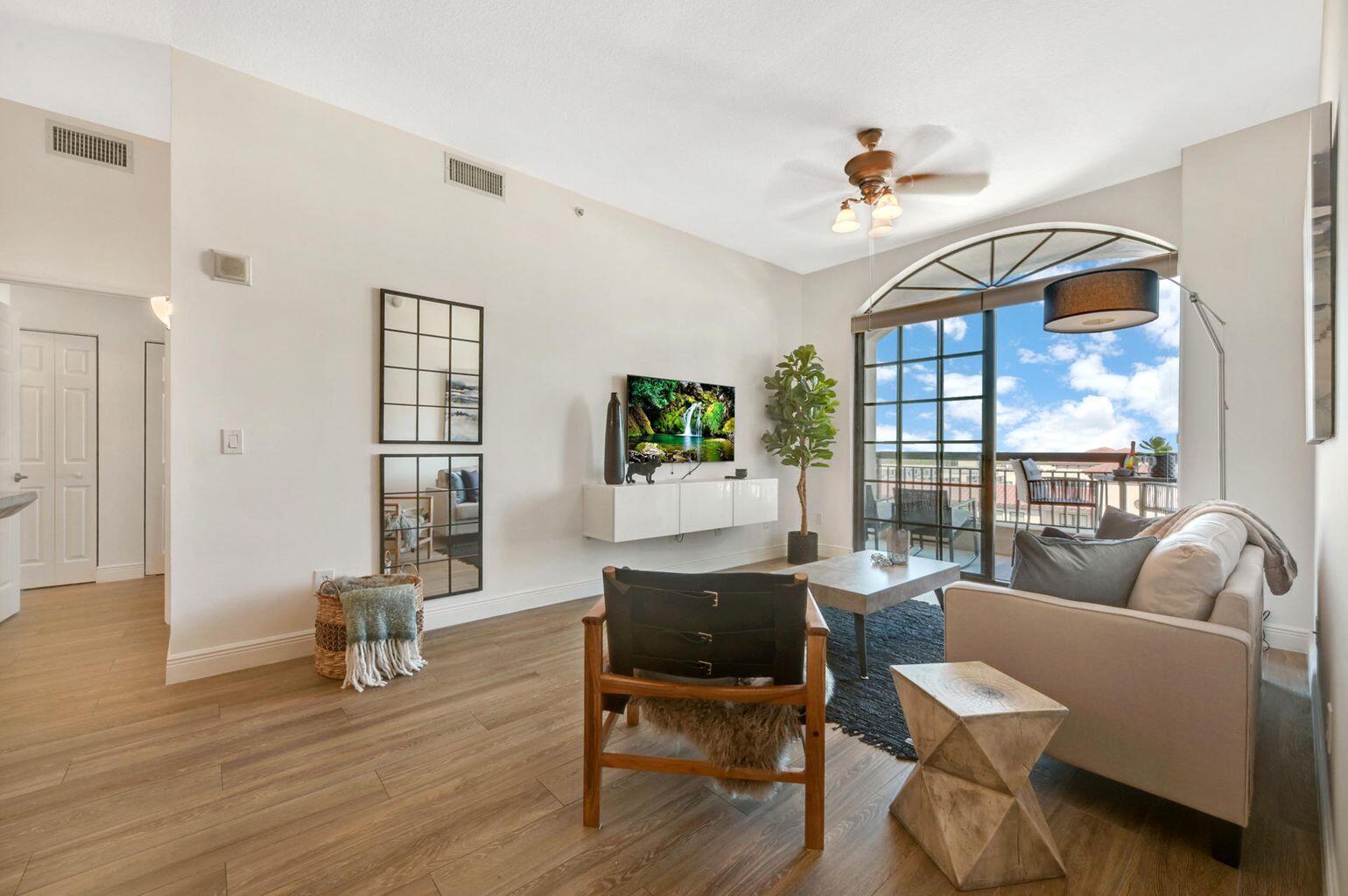233 South Federal Highway, Unit UPH05 Boca Raton, FL 33432 - Photo 2 of 2 Living Room