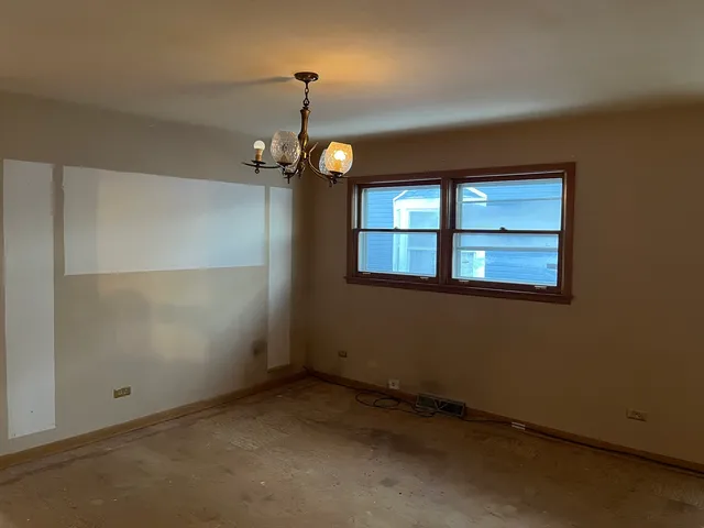 $299,900 | 6142 West Barry Avenue, Chicago, IL 60634