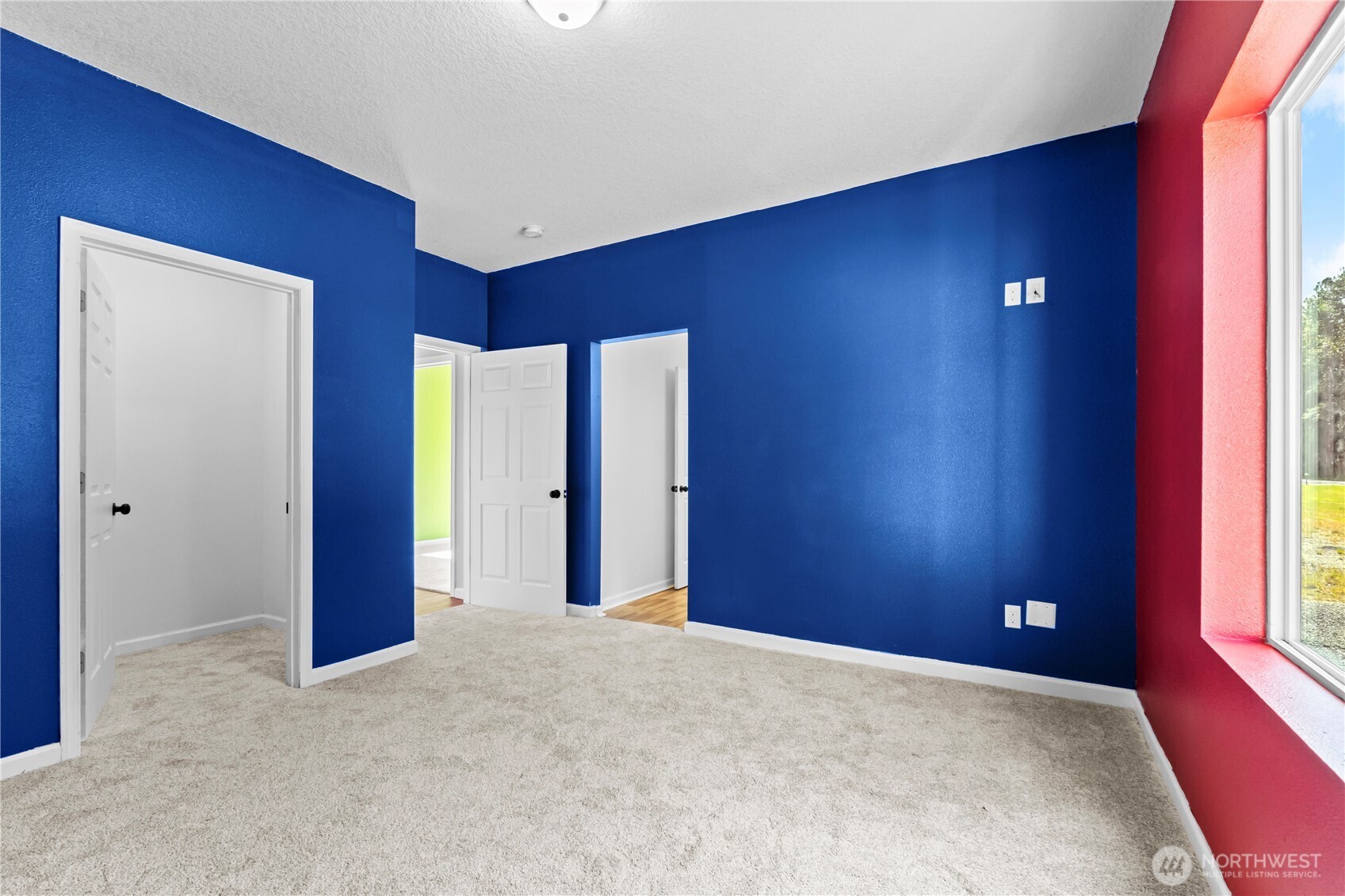 249 Flatt Road Kelso, WA 98626 - Photo 29 of 39 a view of an empty room and window