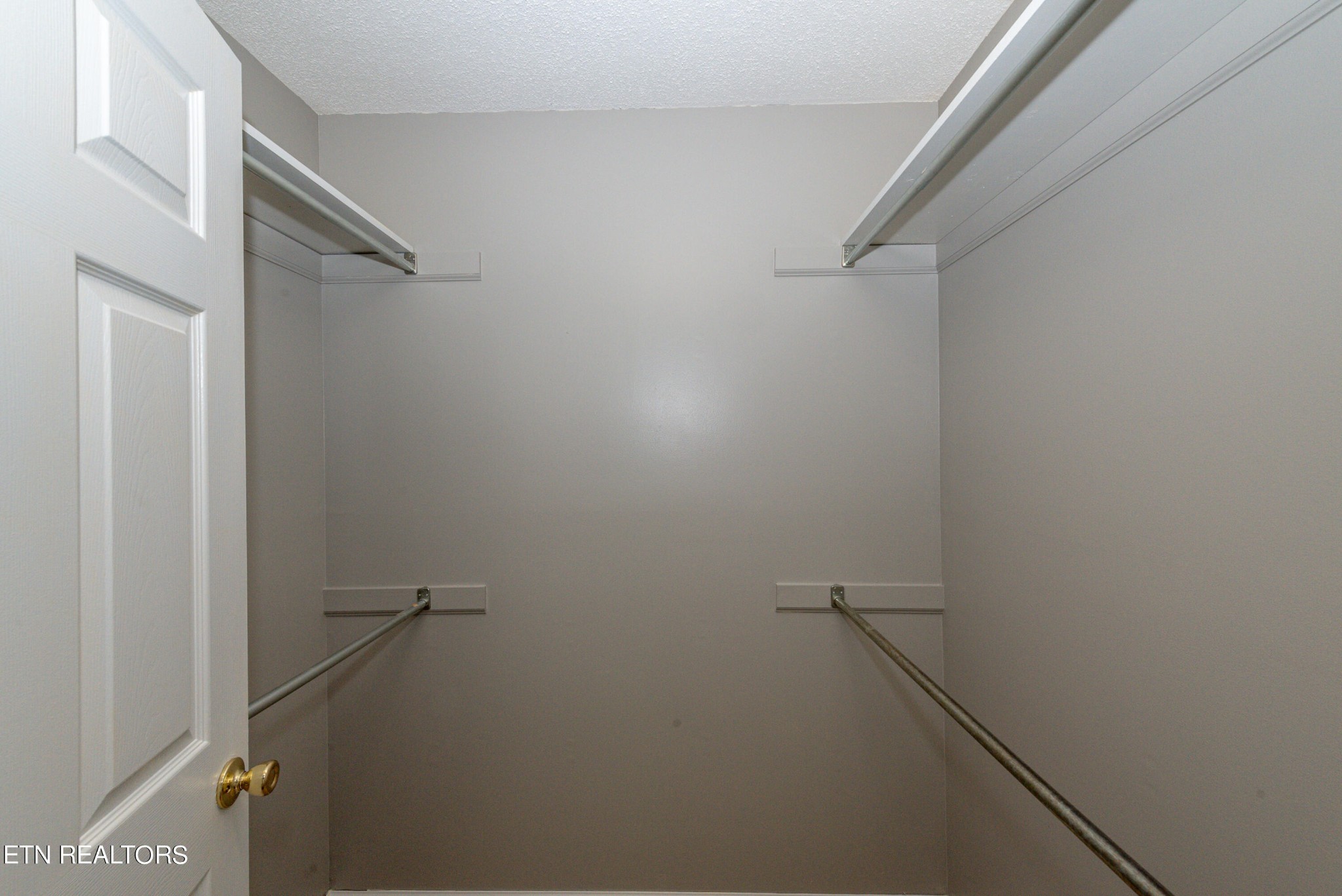 1318 Raulston Road Maryville, TN 37803 - Photo 24 of 28 a bathroom with a shower