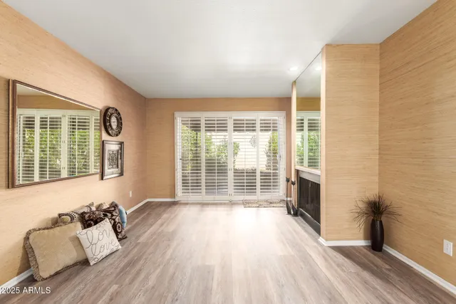 $2,100 | 6735 North 16th Place, Phoenix, AZ 85016