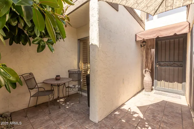 $2,100 | 6735 North 16th Place, Phoenix, AZ 85016