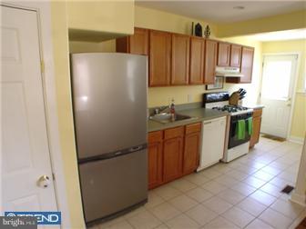 202 Pennsylvania Road Brooklawn, NJ 08030 - Photo 6 of 12 Kitchen