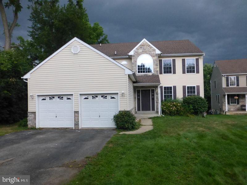 198 Harrison Road Brookhaven, PA 19015 - Photo 1 of 32 Gallery Image 1