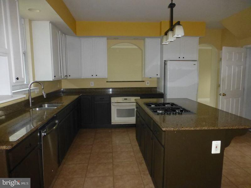 198 Harrison Road Brookhaven, PA 19015 - Photo 12 of 32 Gallery Image 12