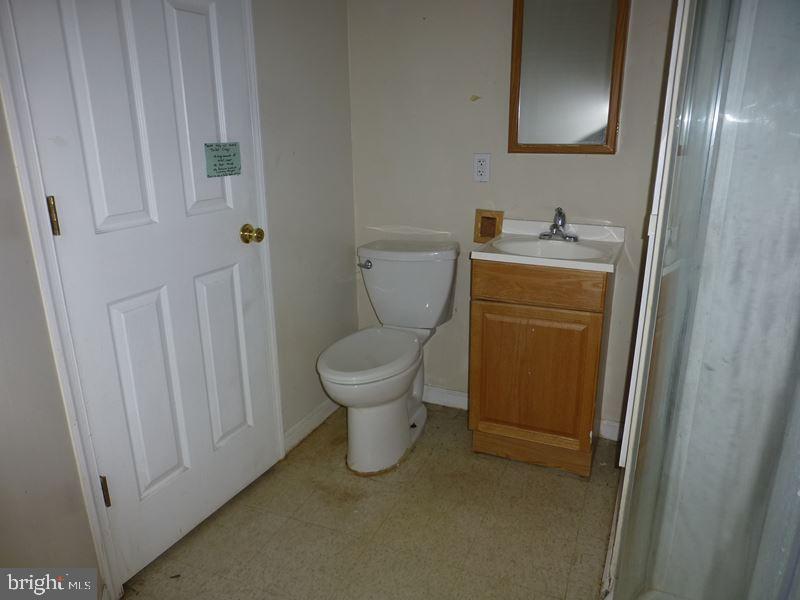 198 Harrison Road Brookhaven, PA 19015 - Photo 14 of 32 Gallery Image 14