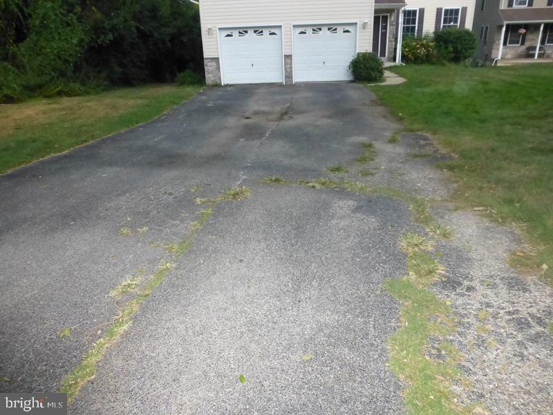 198 Harrison Road Brookhaven, PA 19015 - Photo 4 of 32 Gallery Image 4