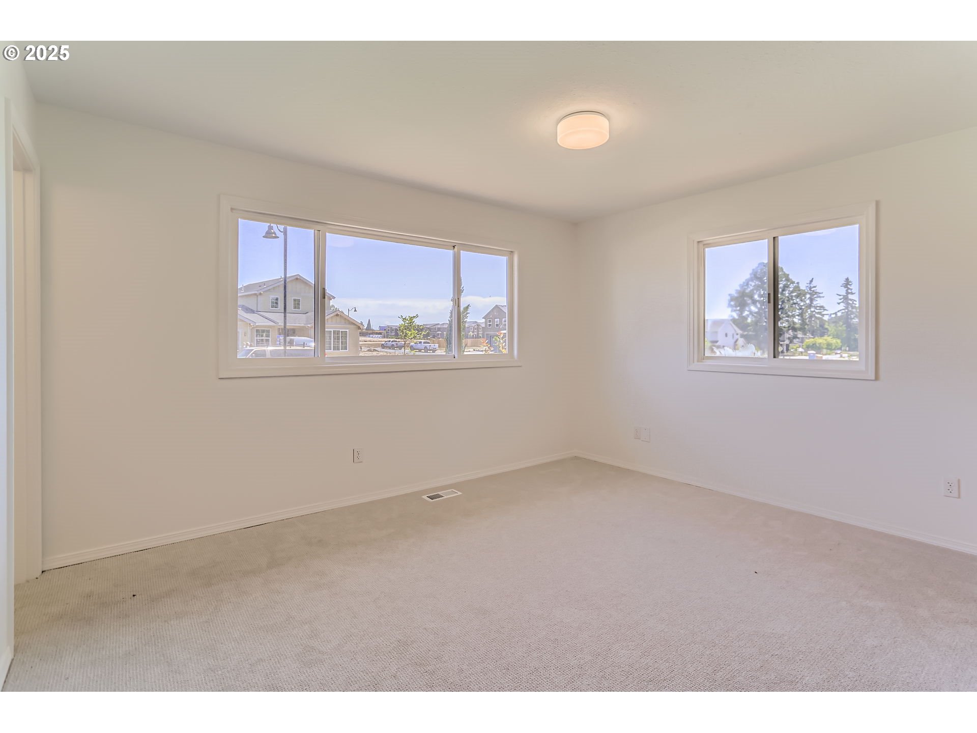 7471 Southwest Woodbury Loop Wilsonville, OR 97070 - Photo 13 of 28