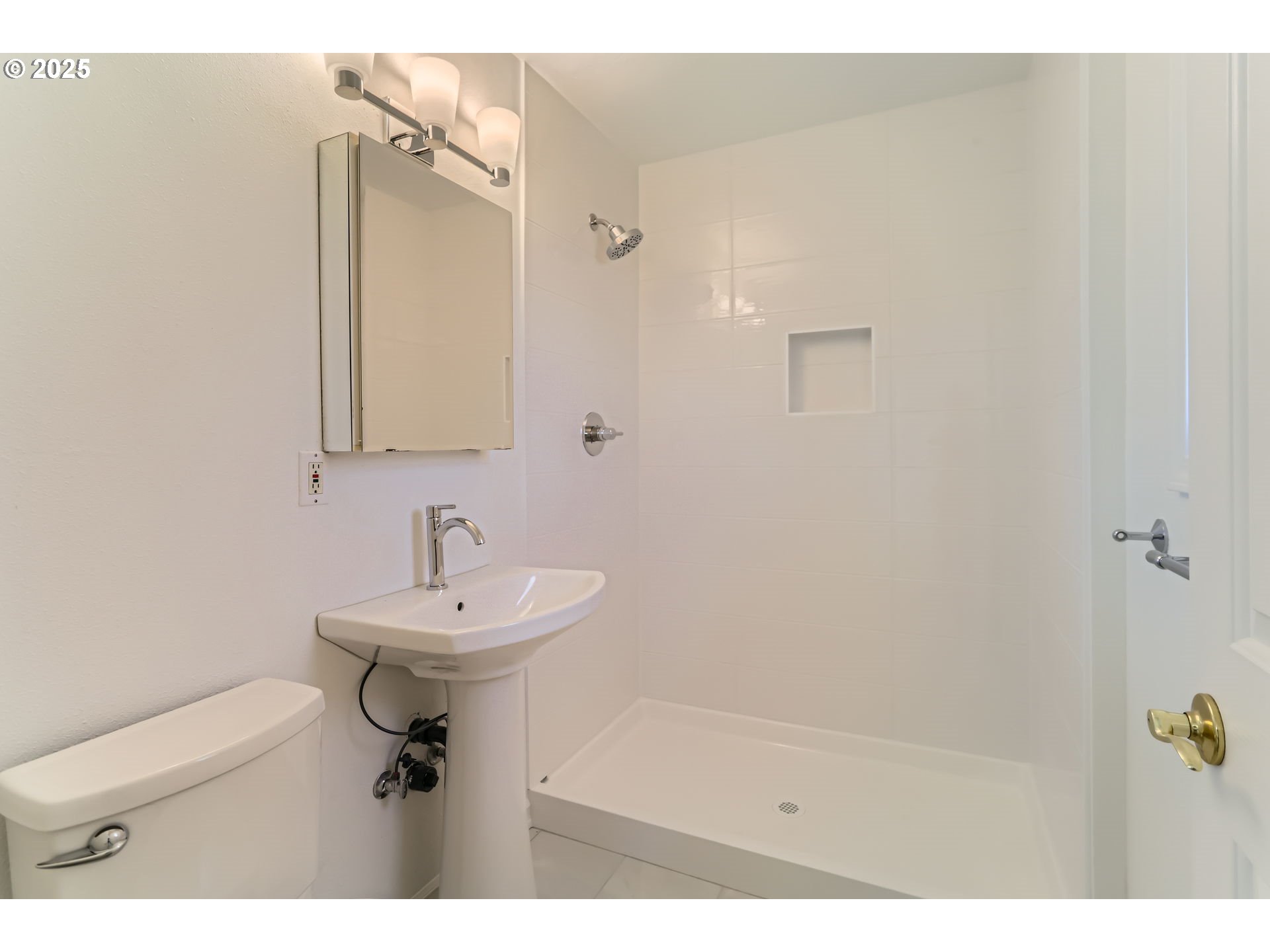 7471 Southwest Woodbury Loop Wilsonville, OR 97070 - Photo 15 of 28