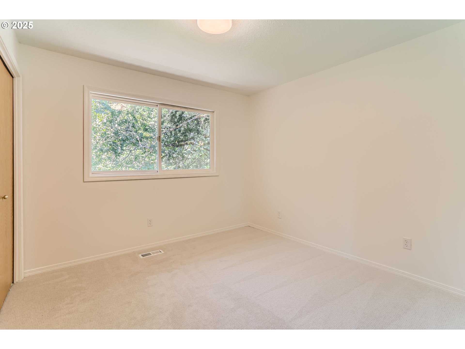 7471 Southwest Woodbury Loop Wilsonville, OR 97070 - Photo 18 of 28