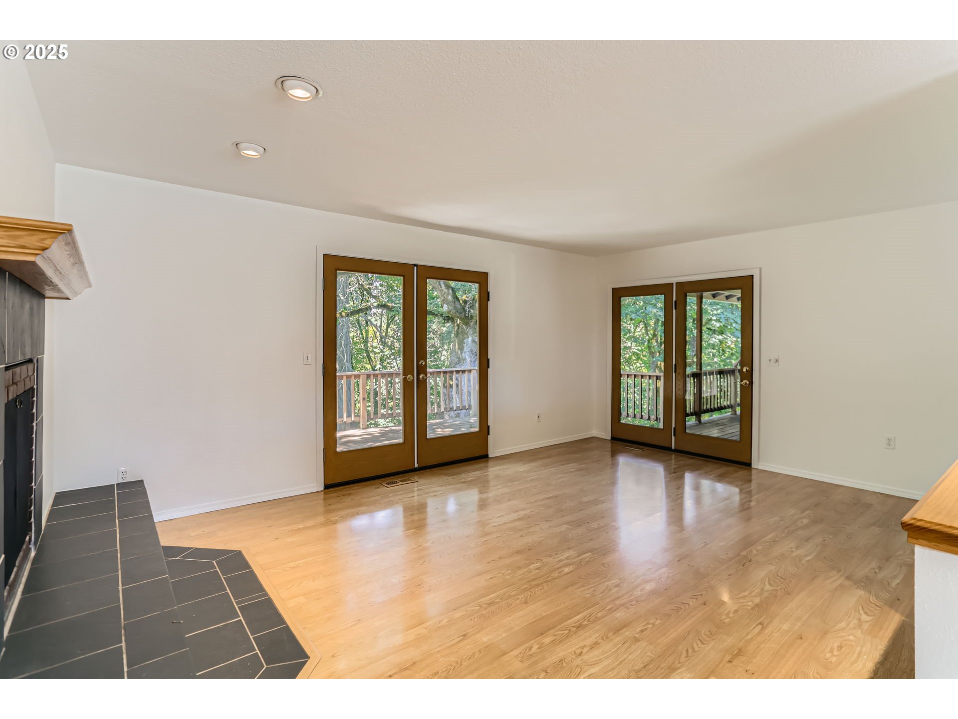 7471 Southwest Woodbury Loop Wilsonville, OR 97070 - Photo 6 of 28
